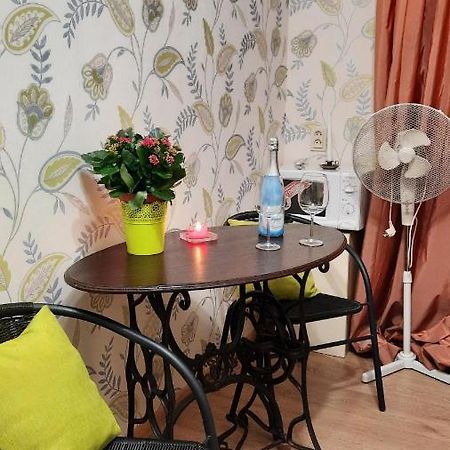 Appartement Madlena Buduar à Riga Extérieur photo